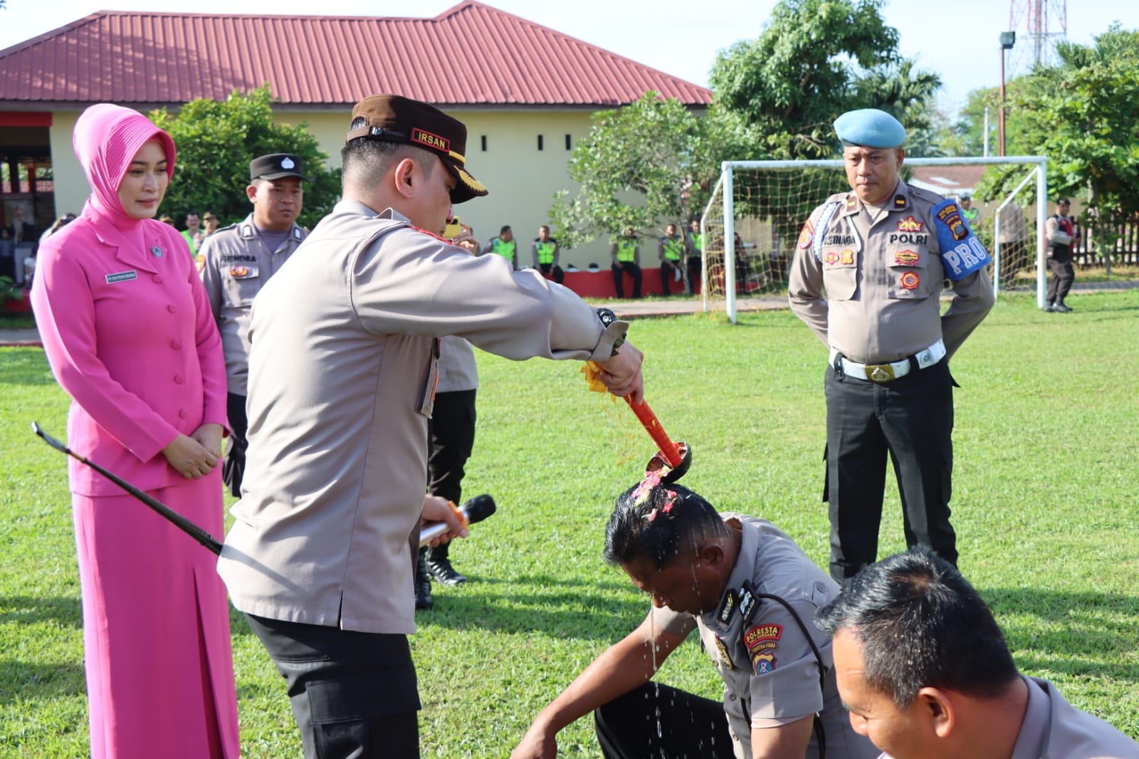 Kapolresta Deli Serdang Pimpin Upacara Kenaikan Pangkat Personil Polri dan ASN Polresta Deli Serdang