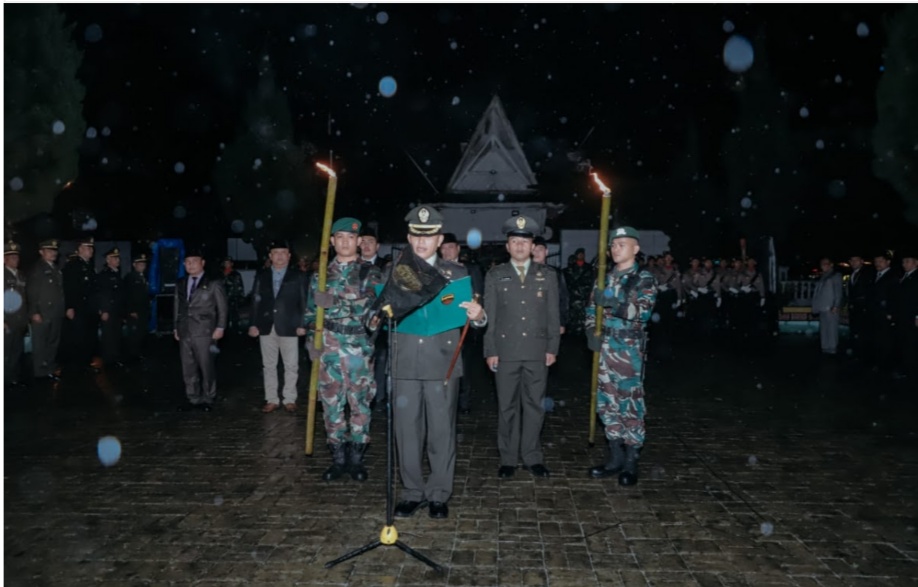 Malam Renungan Suci di TMP Sidikalang, Bupati Dairi : Kita Butuh Tenaga Baru Mengisi Kemerdekaan ini