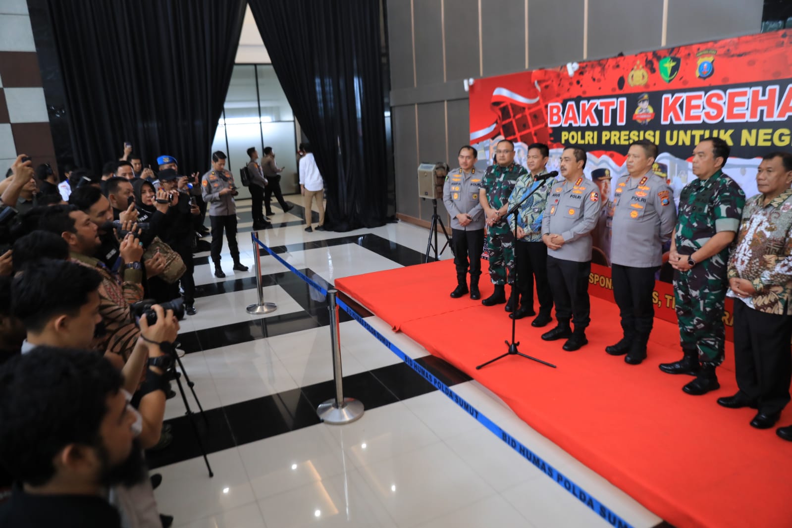 Gelar Bakti Kesehatan dan Sosial di Deliserdang, Wakapolri: Polri Hadir Membantu Masyarakat