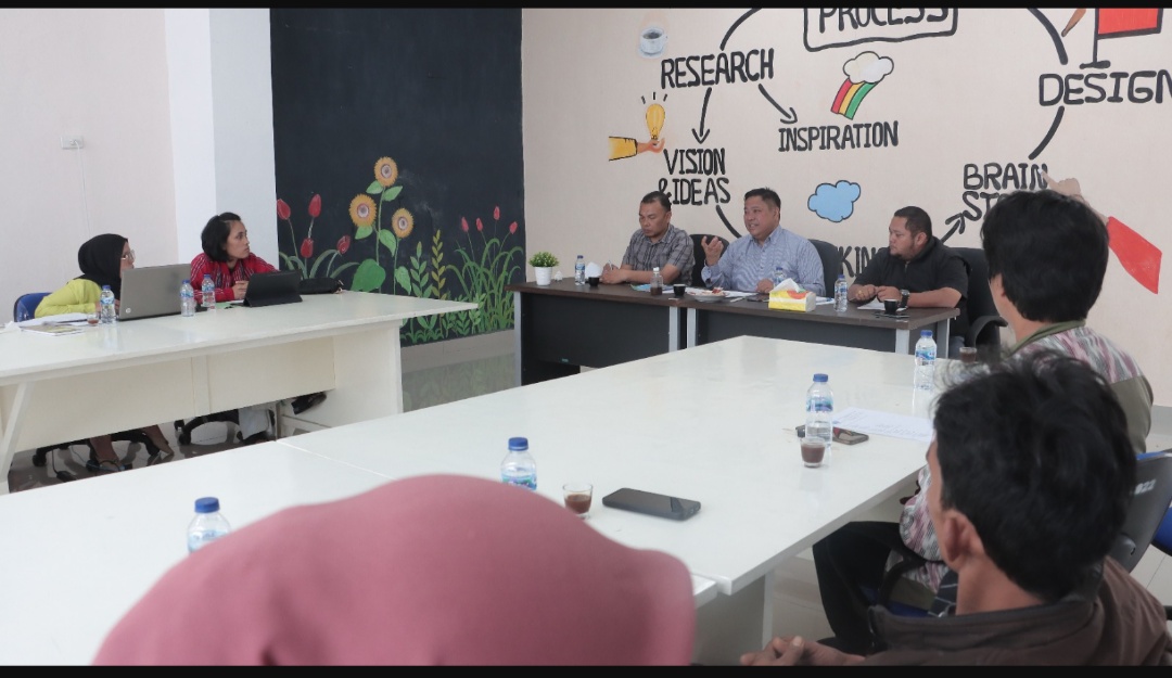Bupati Dairi Ikuti  Audensi UKM GO di Gedung (PLUT) Raja Ekuten Asah Ujung Van Keppas