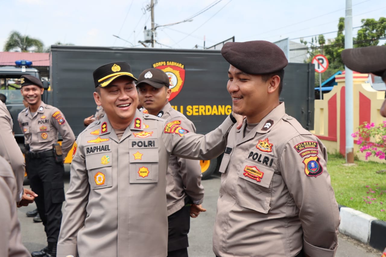 Kapolresta Deli Serdang Pimpin Pengecekan Kendaraan Dinas Dan Perlengkapan Dalmas Jelang Pemilu