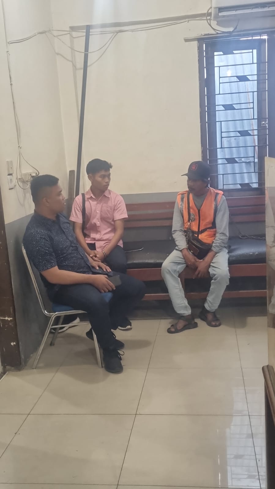 Tukang Parkir Ancam Driver Ojol Pakai Martil di Medan Ditangkap Polisi