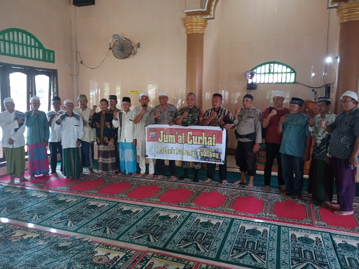 Dengar Aduan Masyarakat, Polsek Padang Tualang Gelar Jumat Curhat