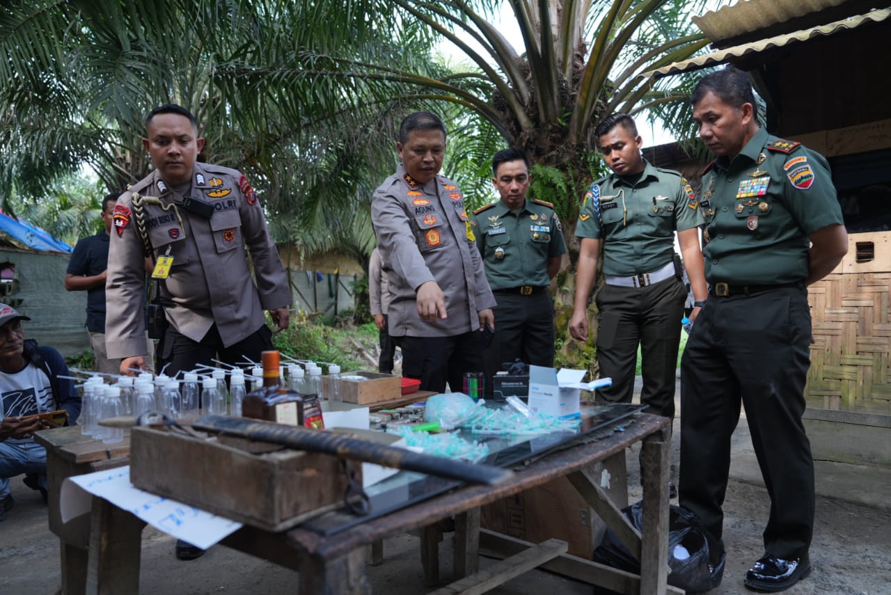 Dipimpin Kapolda Sumut, Pangdam I BB Hingga Kepala BNN Sumut , Barak Judi – Narkoba di Kutalimbaru di Ubrak-Abrik Personel Gabungan