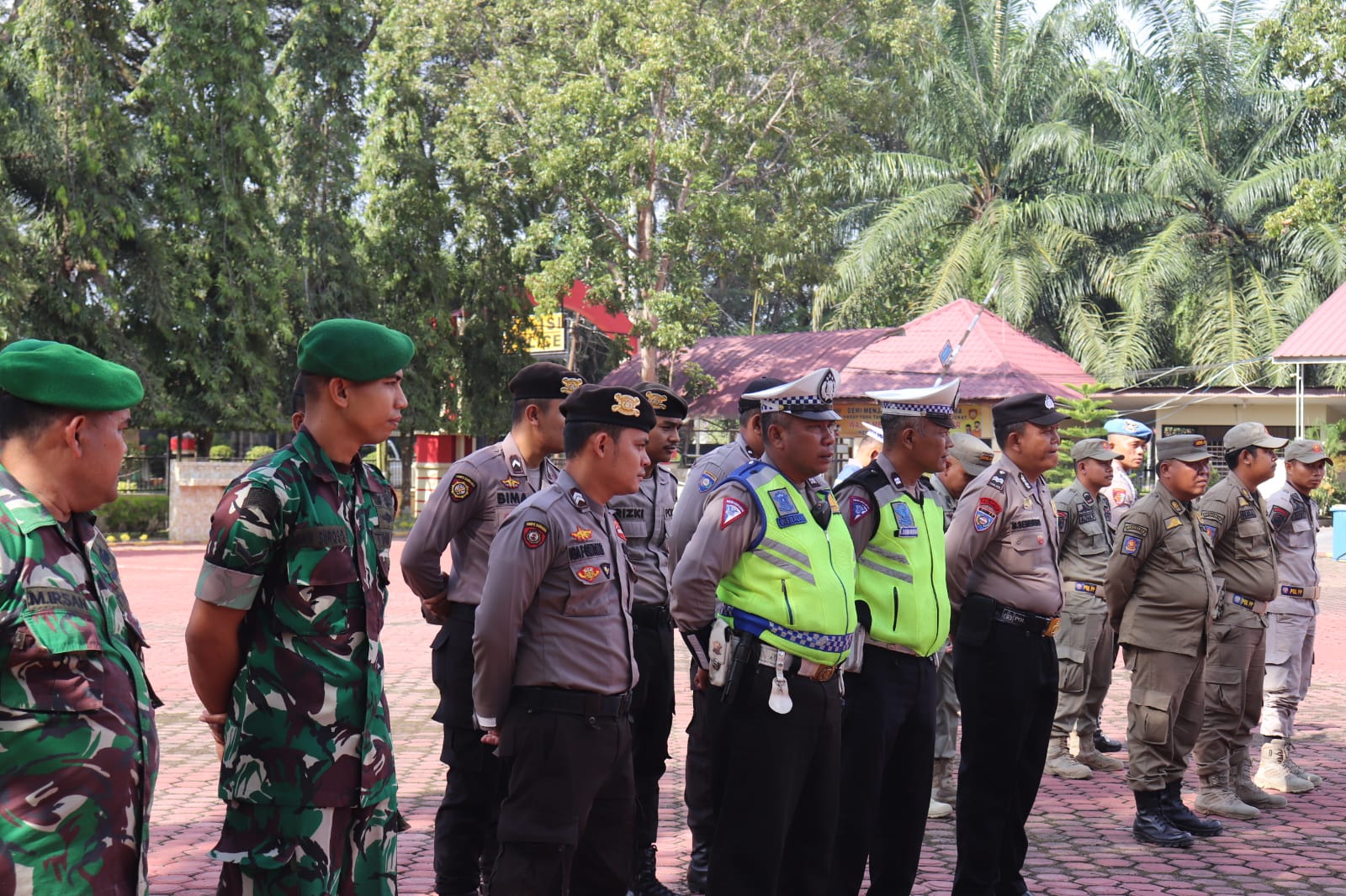 Polres Langkat Bersama TNI Dan Pemkab Langkat Laksanakan Patroli Tiga Pilar