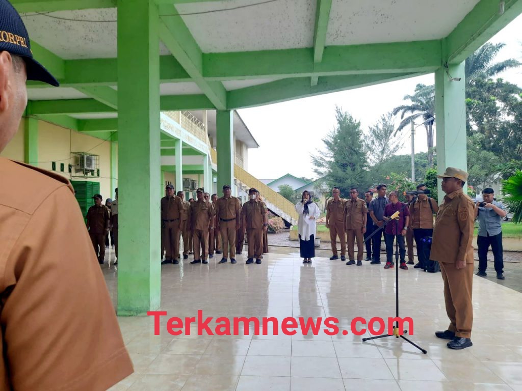 Bupati Serdang Bedagai :  Darma Wijaya Memimpin Apel Gabungan Empat Dinas