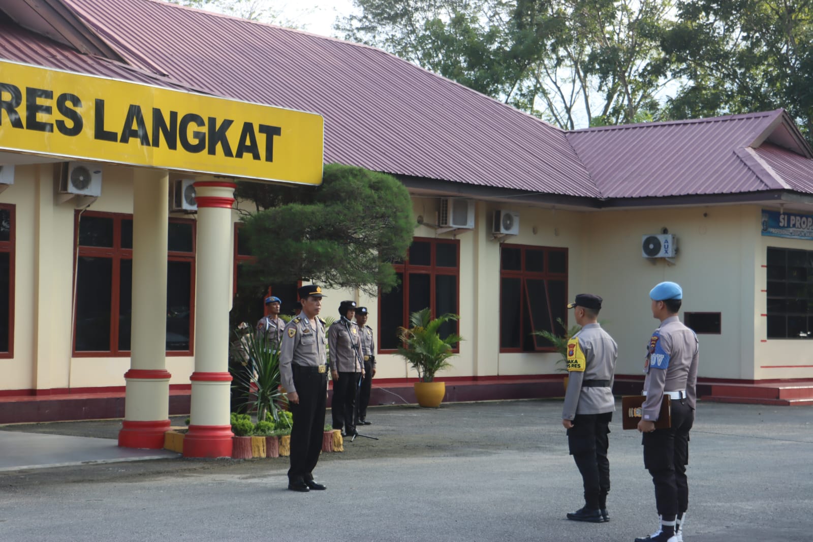 Apel Kenaikan Pangkat Personil Polres Langkat Dipimpin Oleh Waka Polres