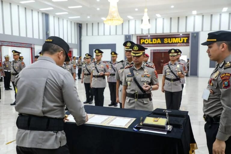 Kapolda Sumut Sertijab Sejumla PJU dan Kapolres
