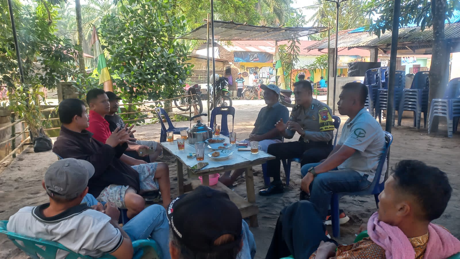 Bhabinkamtibmas Polsek Kotarih Polres Sergai Laksanakan Sambang