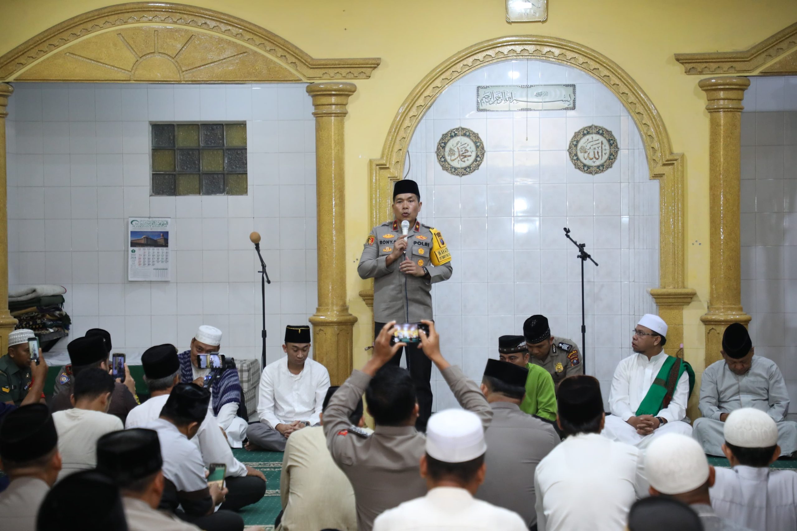Subuh Keliling ke Medan Labuhan, Wakapolda Ajak Keikutsertaan Masyarakat Dalam Memberantas Narkoba
