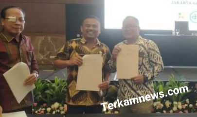 Plt Kadis Ketahanan Pangan dan Pertanian Kabupaten Pakpak Bharat Tandatangani Perjanjian Kerja Sama Tentang (PSR)