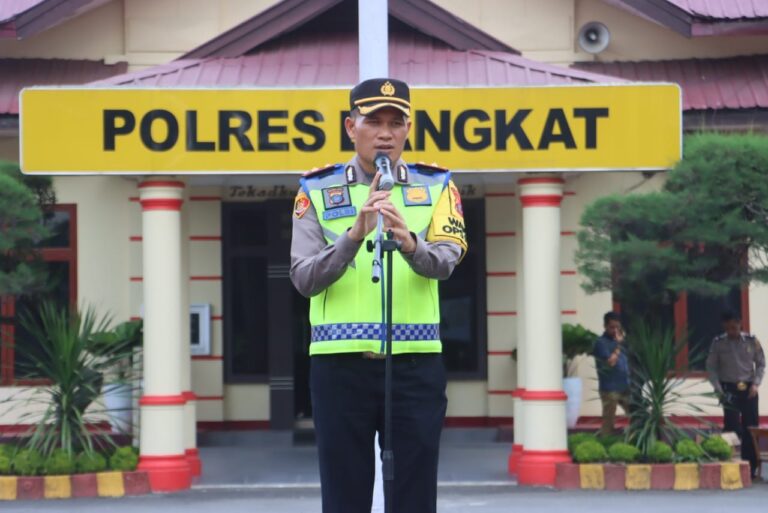 Wakapolres Langkat Pimpin Apel Pengamanan Malam Takbiran 1445 H/ 2024 M