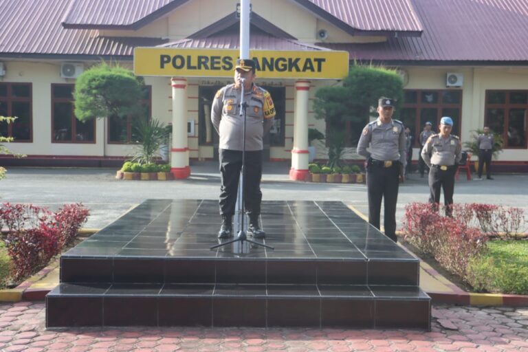 Kapolres Langkat Menggelar Apel Siaga Jelang Penetapan Capres dan Cawapres