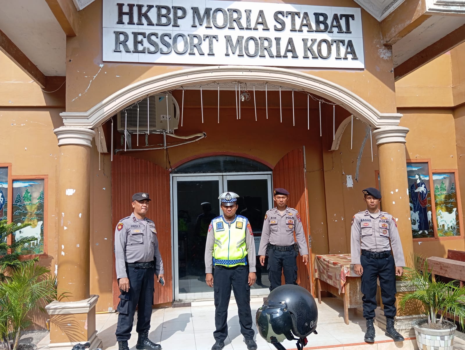 Polres Langkat Lakukan Pengamanan di Gereja dalam rangka Perayaan Kenaikan Isa Almasih