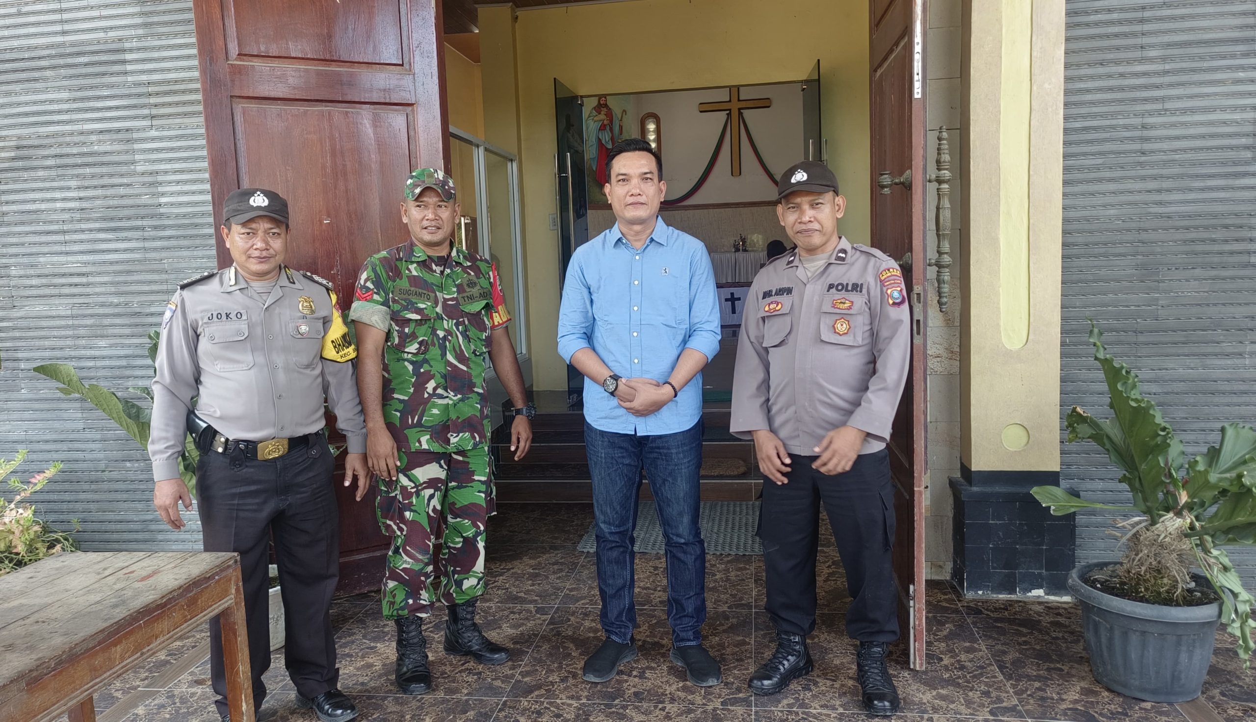 Pendekatan Religius TNI-Polri Amankan Perayaan Hari Kenaikan Yesus Kristus, Polsek Kotarih dan Koramil 17/KTR Patroli Bersama