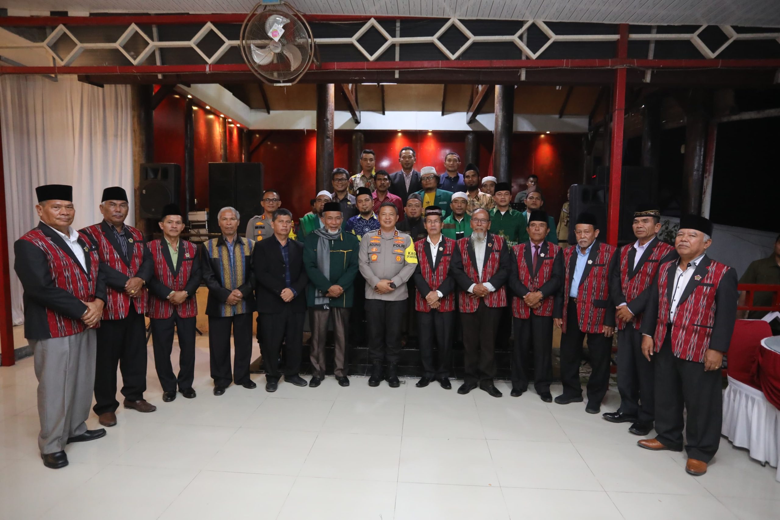 Silaturahim Bersama Tokoh Masyarakat Tapanuli Utara, Kapolda Sumut: Polisi Menjadi Bagian Dalam Menguatkan Sendi Kehidupan