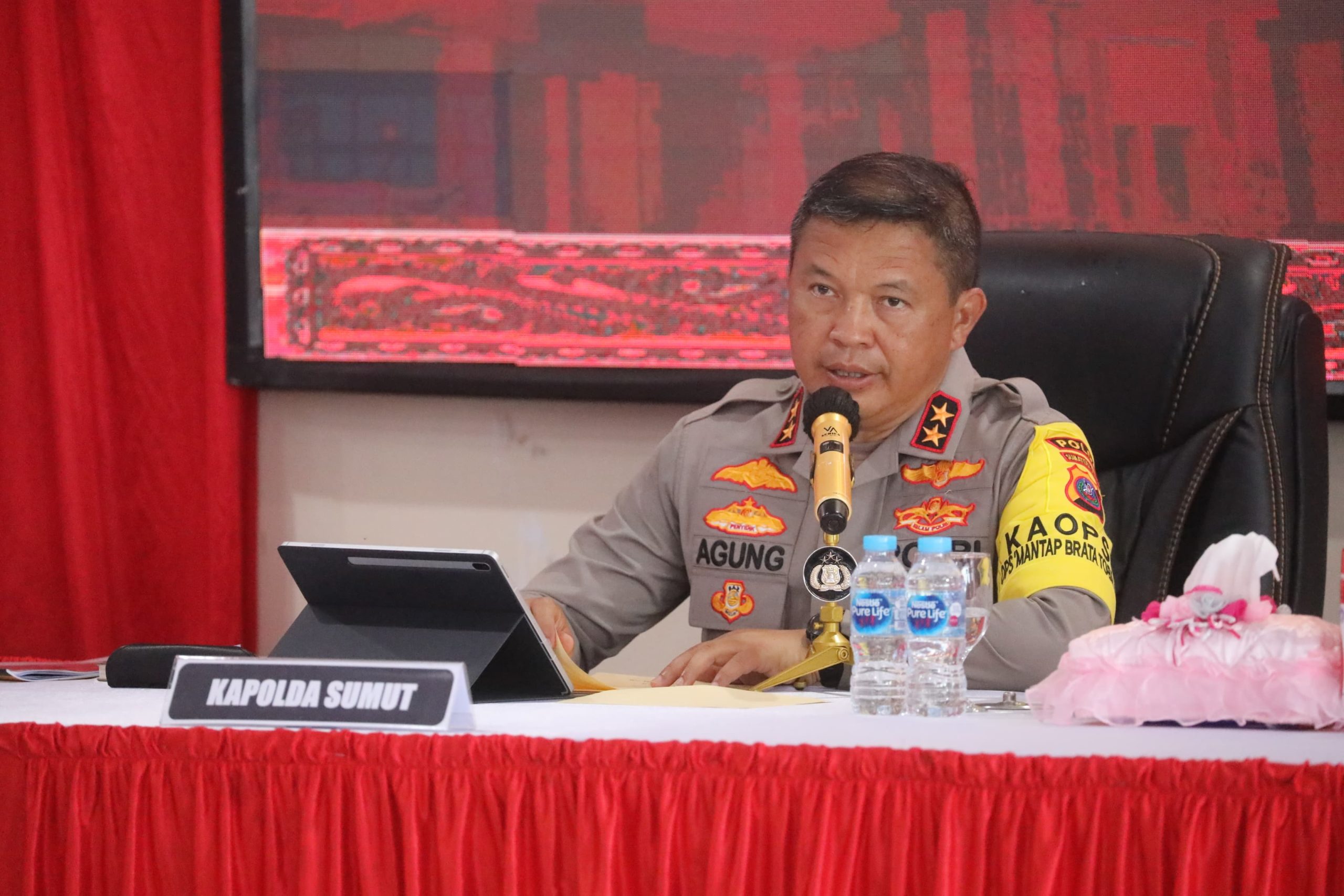 Semangati Anggota Polres Tapsel, Kapolda Sumut: Siapa Pemberani dengan keberhasilan Tugas Luar Biasa Akan Saya Catat Sebagai Prioritas!