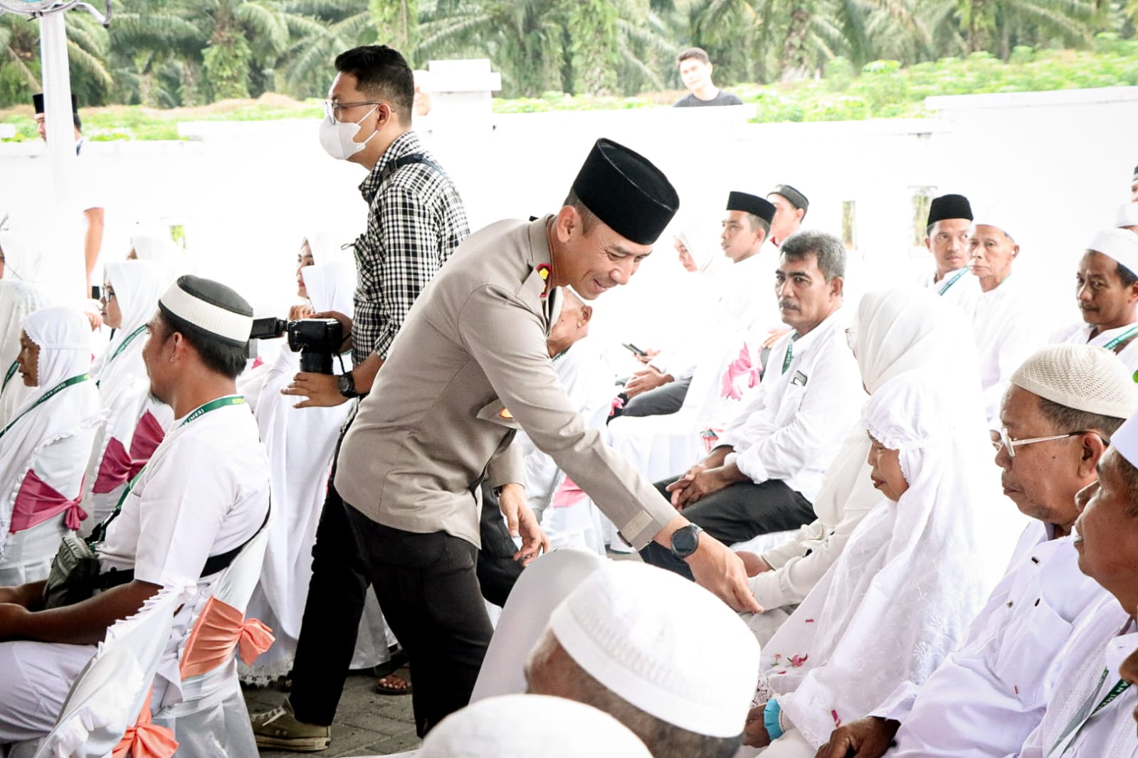 Kapolres Sergai Menghadiri Tepung Tawar Jamaah Haji Kabupaten Serdang Bedagai