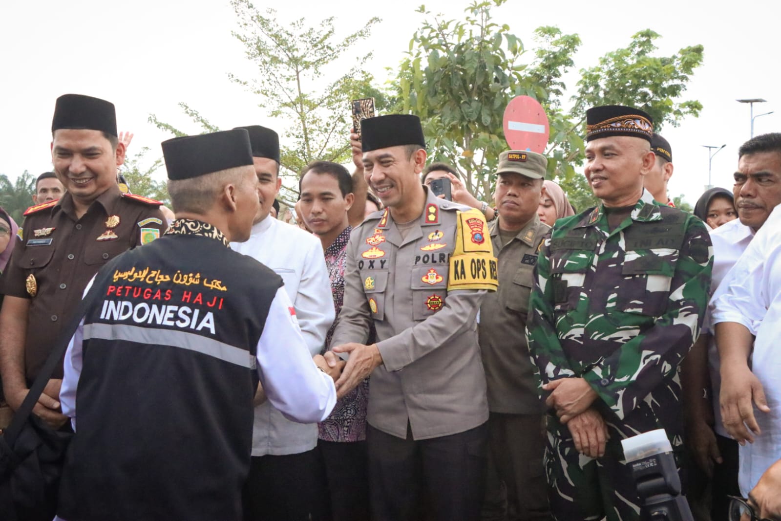 Kapolres Sergai AKBP Oxy Yudha Pratesta, SIK, Menyambut Dengan Penuh Haru Dan Harapan Atas Terselenggaranya Kegiatan Pelepasan dan Pemberangkatan Calon Jamaah Haji