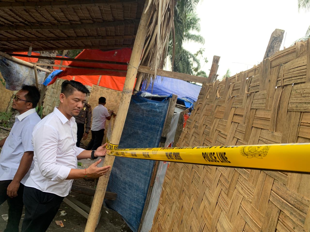 Tim Gabungan Polres Sergai Bersama Polsek Pantai Cermin Lakukan Penindakan Dan Pasang Garis Polisi Lokasi Diduga Tempat Perjudian