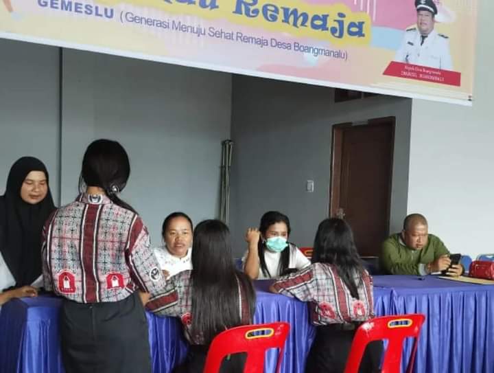 Perdana Pemerintah Desa Boangmanalu Mengadakan Program Posyandu Remaja GEMESLU.