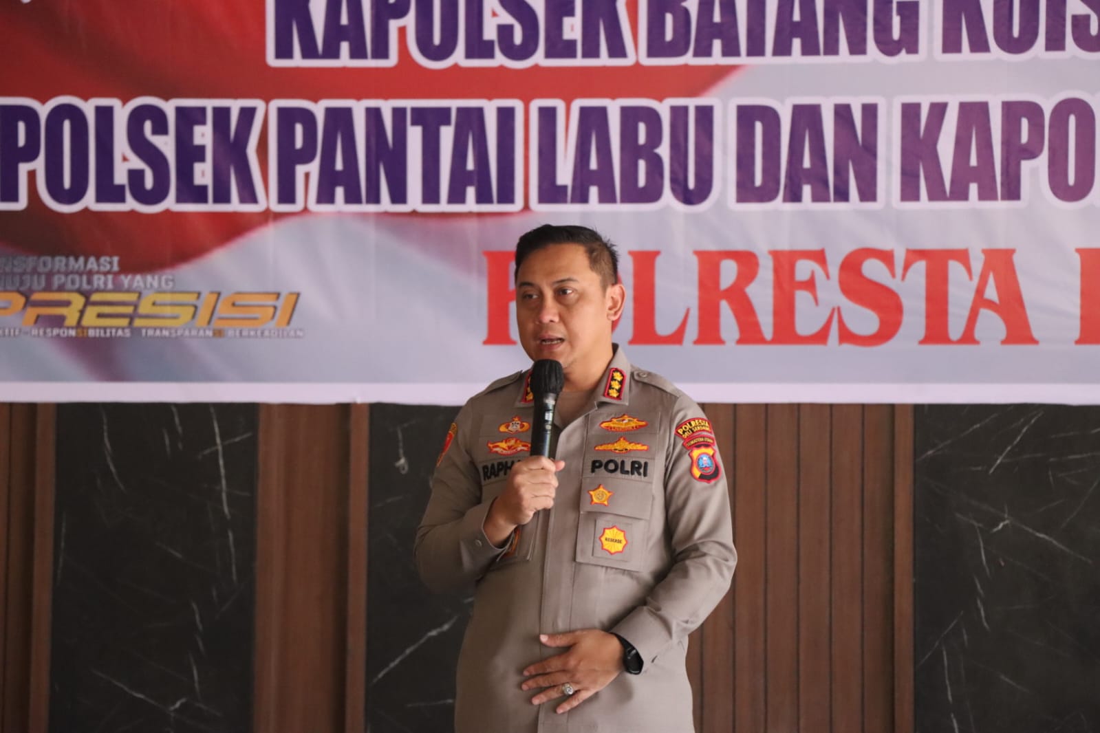 Kapolresta Deli Serdang Pimpin Serah Terima Jabatan 2 Kabag dan 5 Kapolsek Jajaran Polresta Deli Serdang