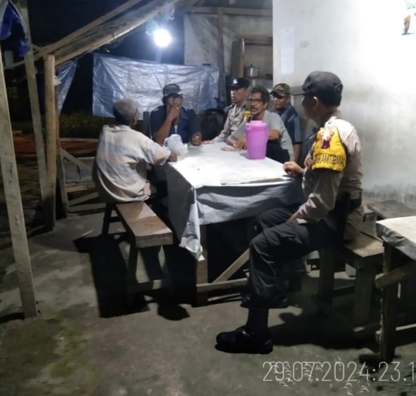 Polresta Deli Serdang Jaga Pemeliharaan Kamtibmas Dengan Meningkatkan Aktifitas Siskamling Di Lingkungan Masyarakat