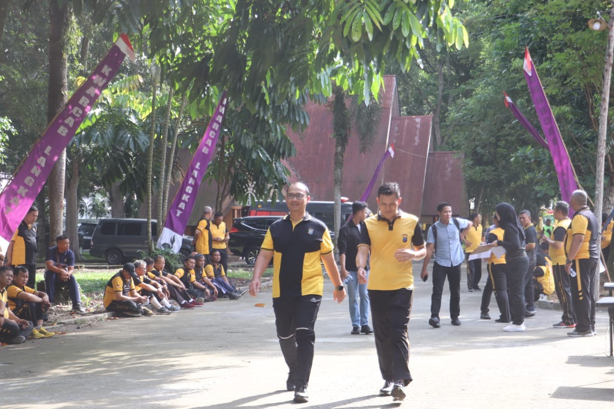 Kapolres Langkat Pantau dan Ikut Kegiatan Kesamaptaan Jasmani Berkala