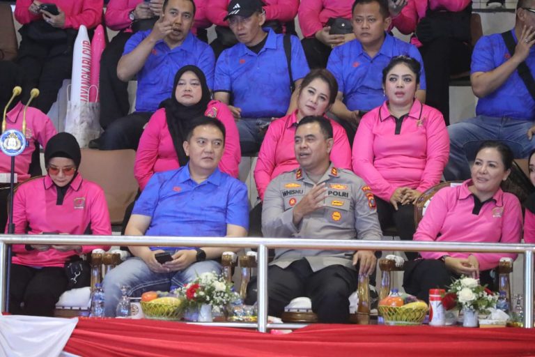 Kapoldasu Hadiri Pelaksanaan Pembukaan Turnamen Bola Volly Piala Bhayangkari Cup Zona 1 di GOR Asber Nasution.