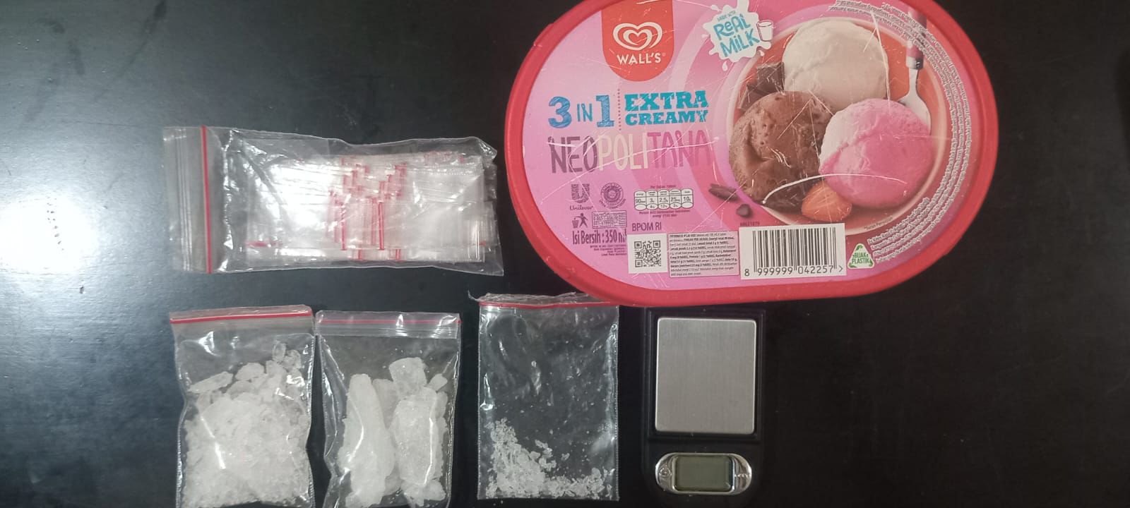 Dua Pria Sebagai Bandar Narkoba Diciduk Satres Narkoba Polres Binjai