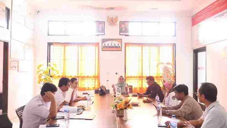 KPU Kabupaten Dairi Serahkan Dokumen Penetapan Calon Perseorangan Yang Memenuhi Syarat Untuk Pilkada 2024