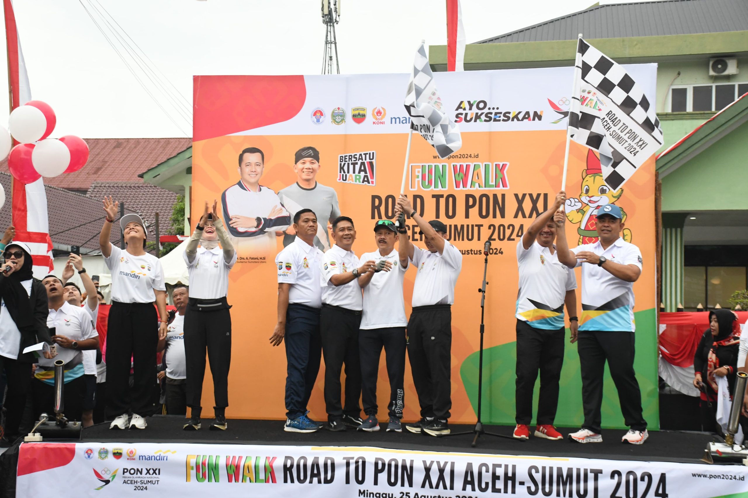 Kapolda Sumut Memeriahkan Fun Walk Road to PON XXI 2024