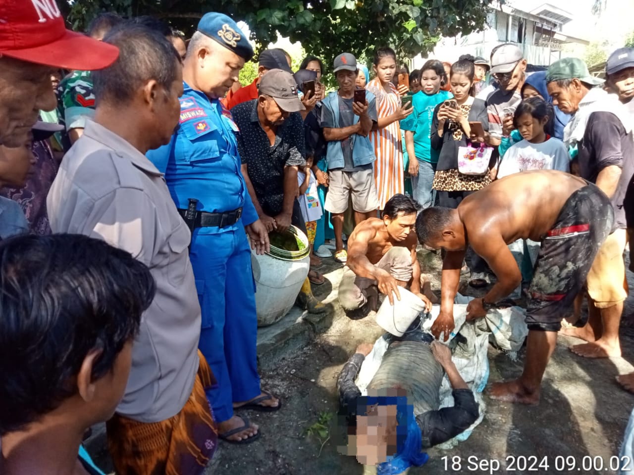 Polres Sergai Bersama Polsek Teluk Mengkudu Menangani Penemuan Mayat Laki-Laki
