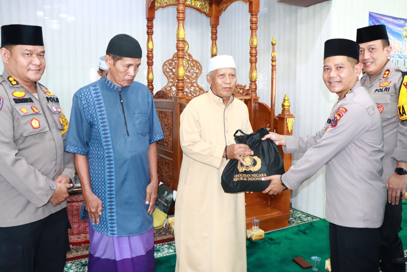 Ciptakan Situasi Aman Melalui Jumat Berkah Di Kecamatan Binjai Utara