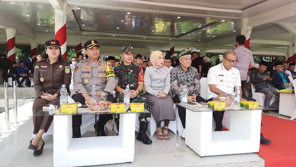 Kapolres Langkat Hadiri Deklarasi Kampanye Damai Pilkada 2024 di Alun-Alun T. Amir Hamzah Stabat