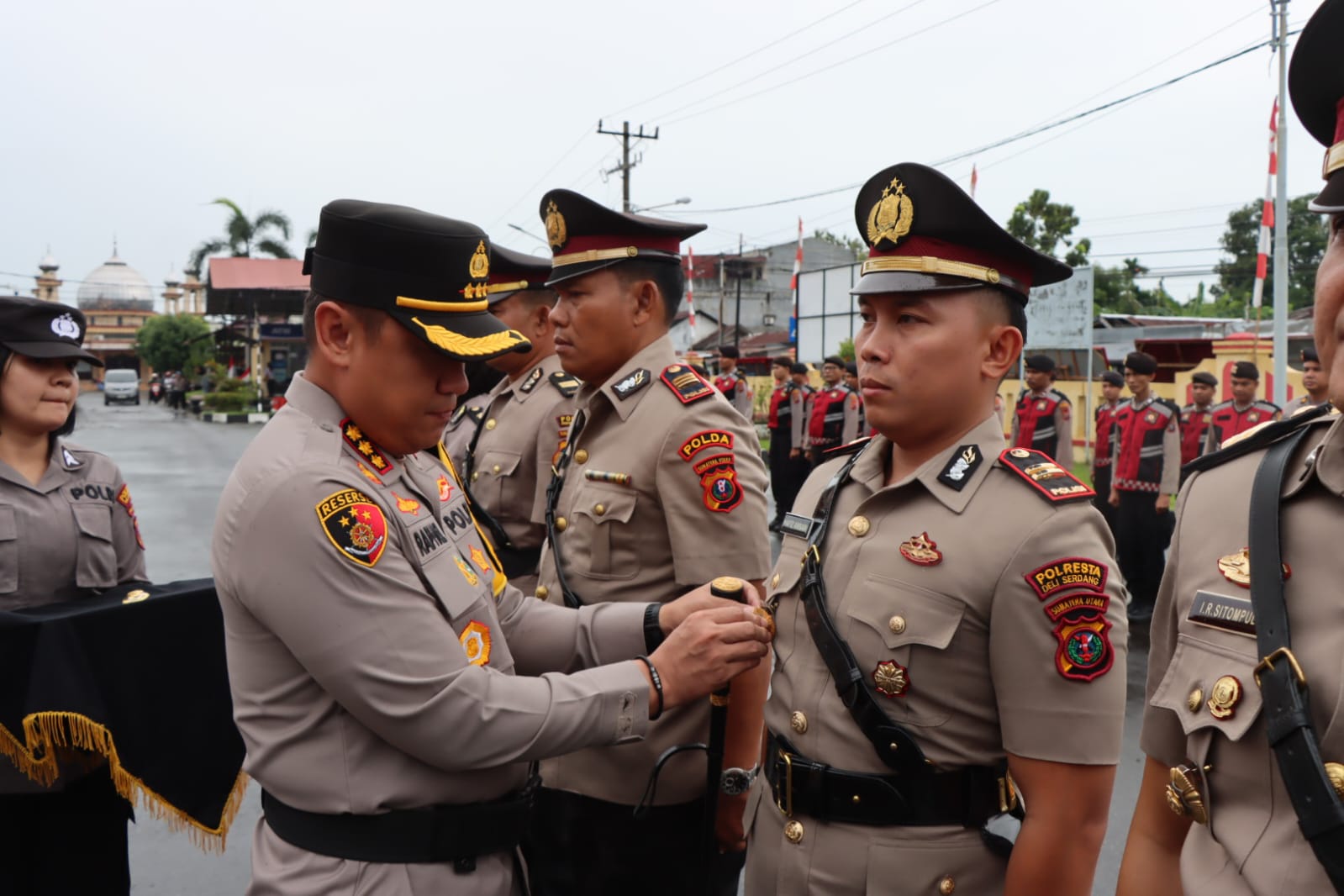 Kapolresta Deli Serdang Pimpin Sertijab Kasat Binmas Dan 4 Kapolsek Jajaran Polresta Deli Serdang