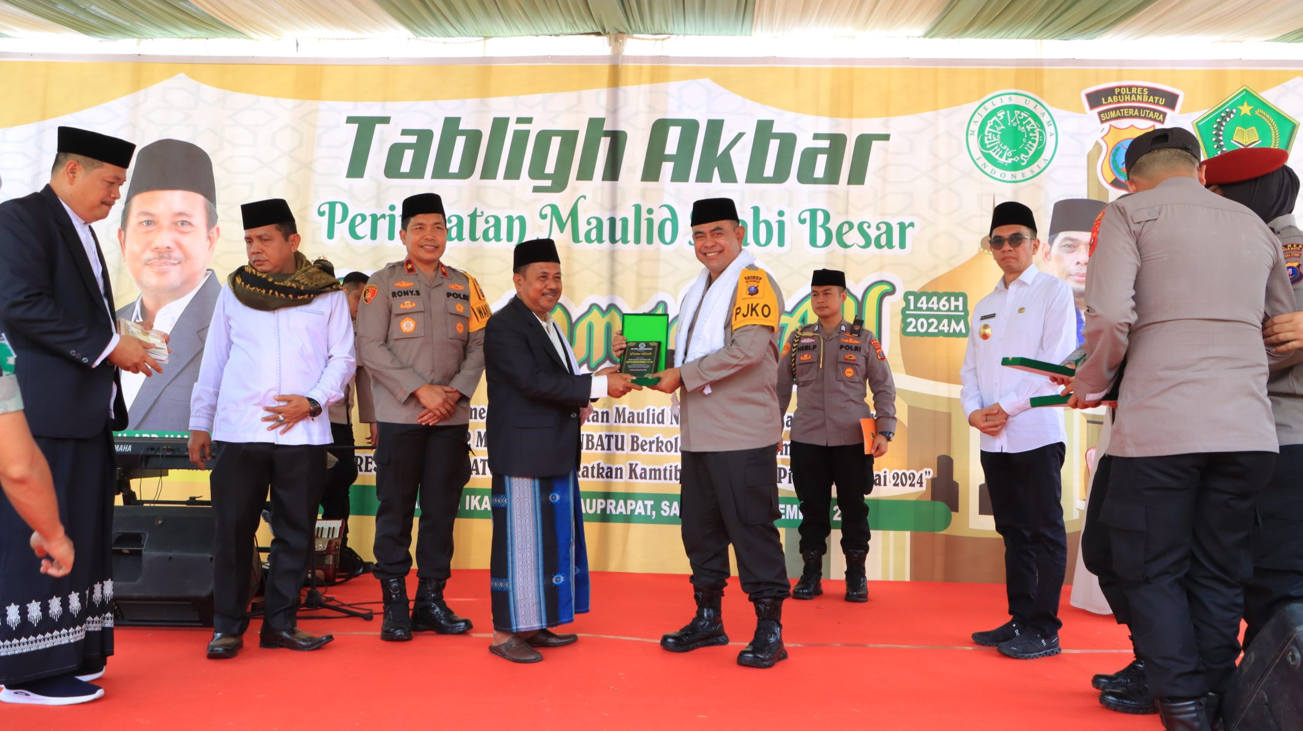 Cooling System Pilkada Damai, Kapolda Sumut Hadiri Tablig Akbar Peringatan Maulid Nabi di Labuhanbatu