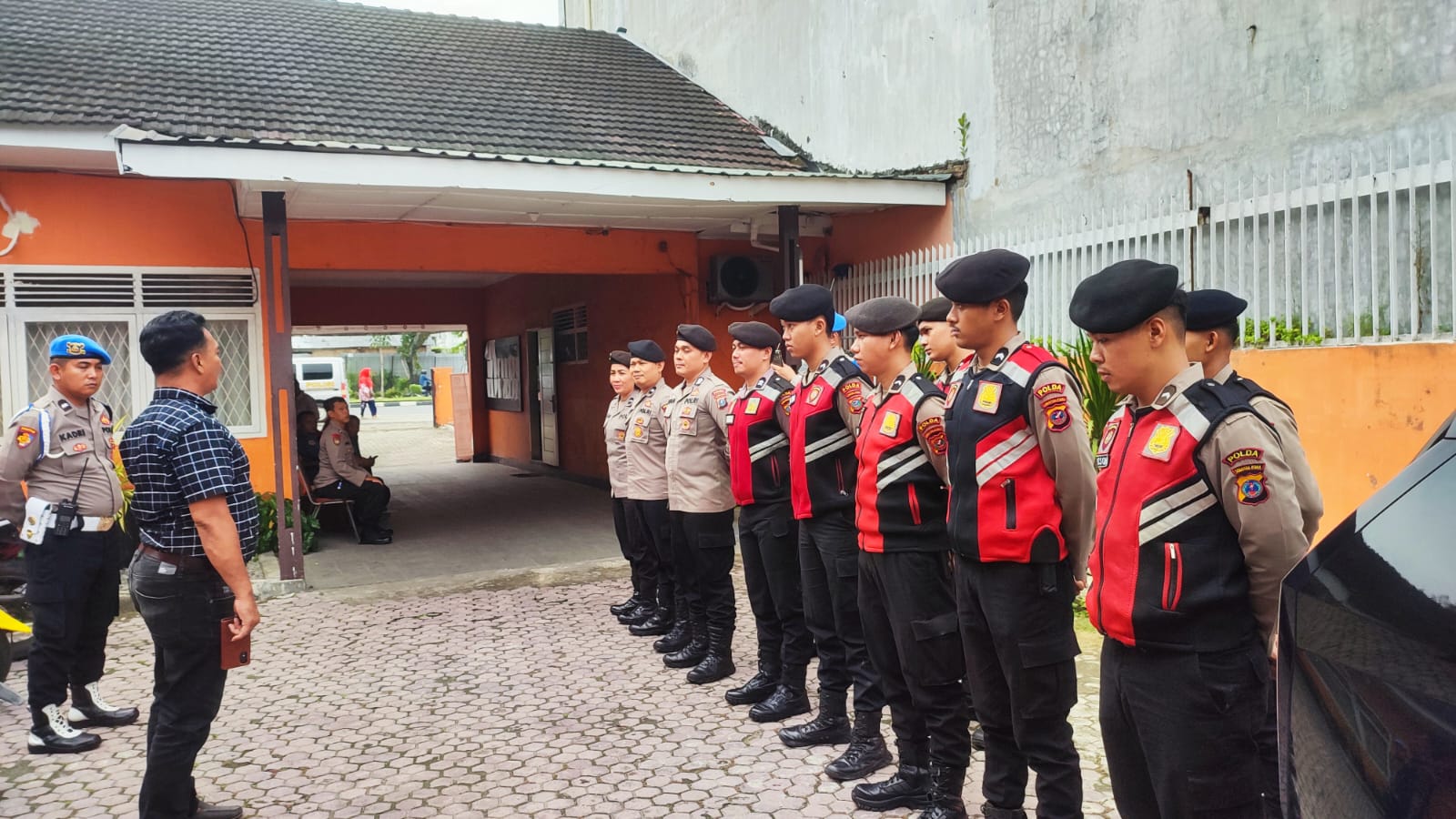 Polisi Terus Siaga Amankan Kantor KPU dan Bawaslu Jelang Pilkada Serentak