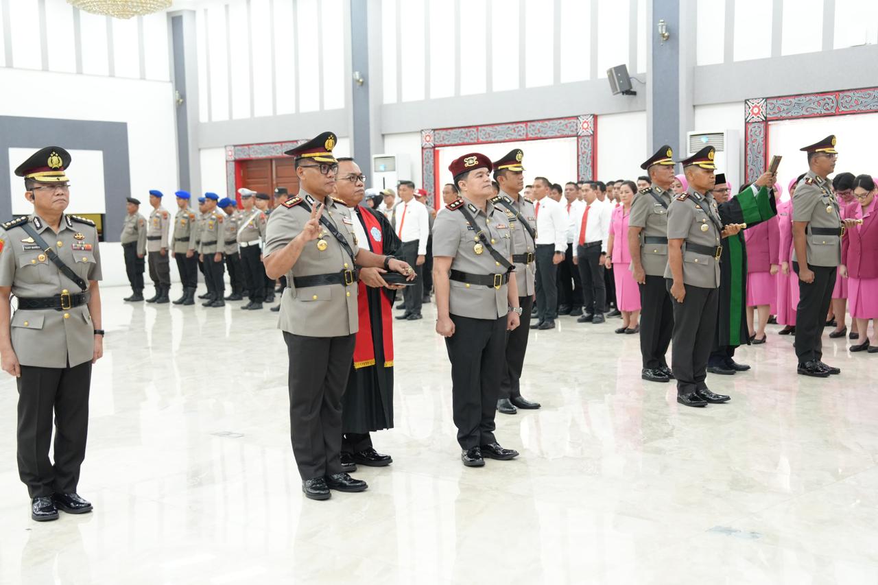 Kapolda Sumut Lantik Kapolrestabes Medan, Direktur Reserse Siber dan Sejumlah Kapolres