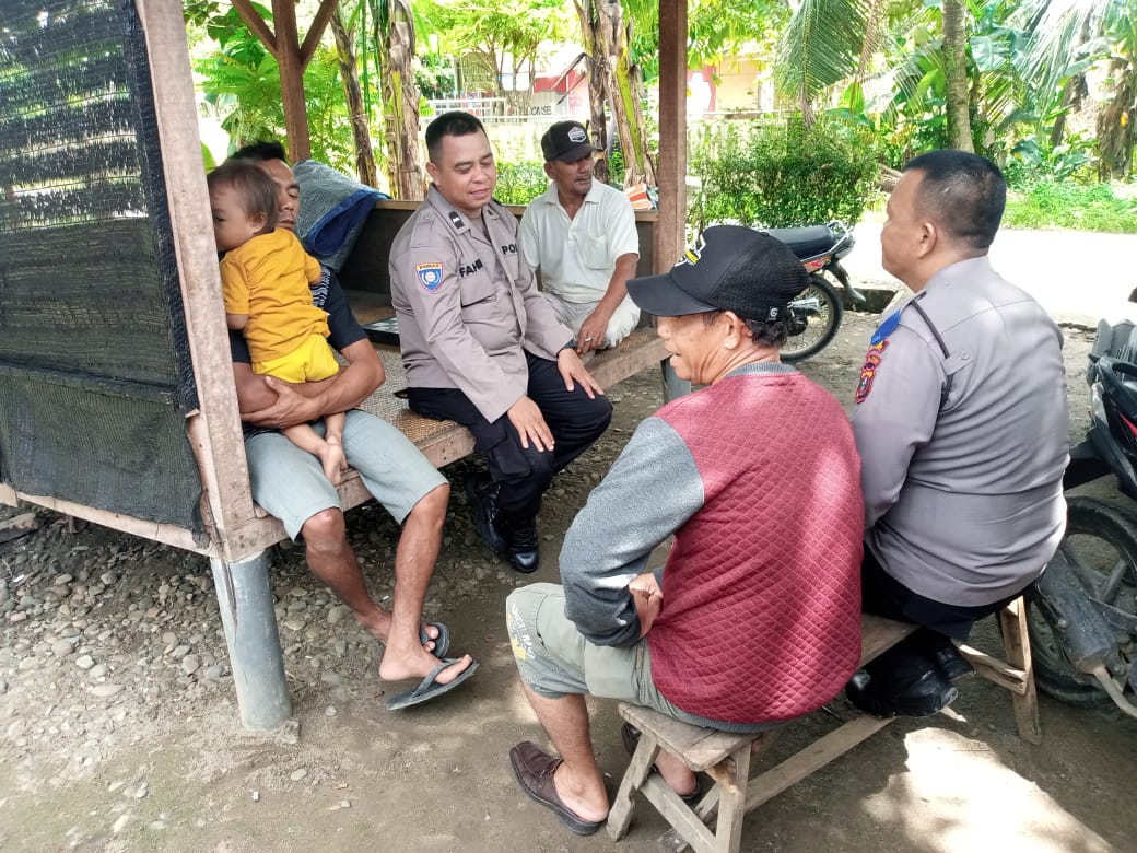 Menjelang Pilkada Serentak 2024 Bhabinkamtibmas Lingkungan 2 Kelurahan Paya Mabar Stabat Laksanakan Cooling System