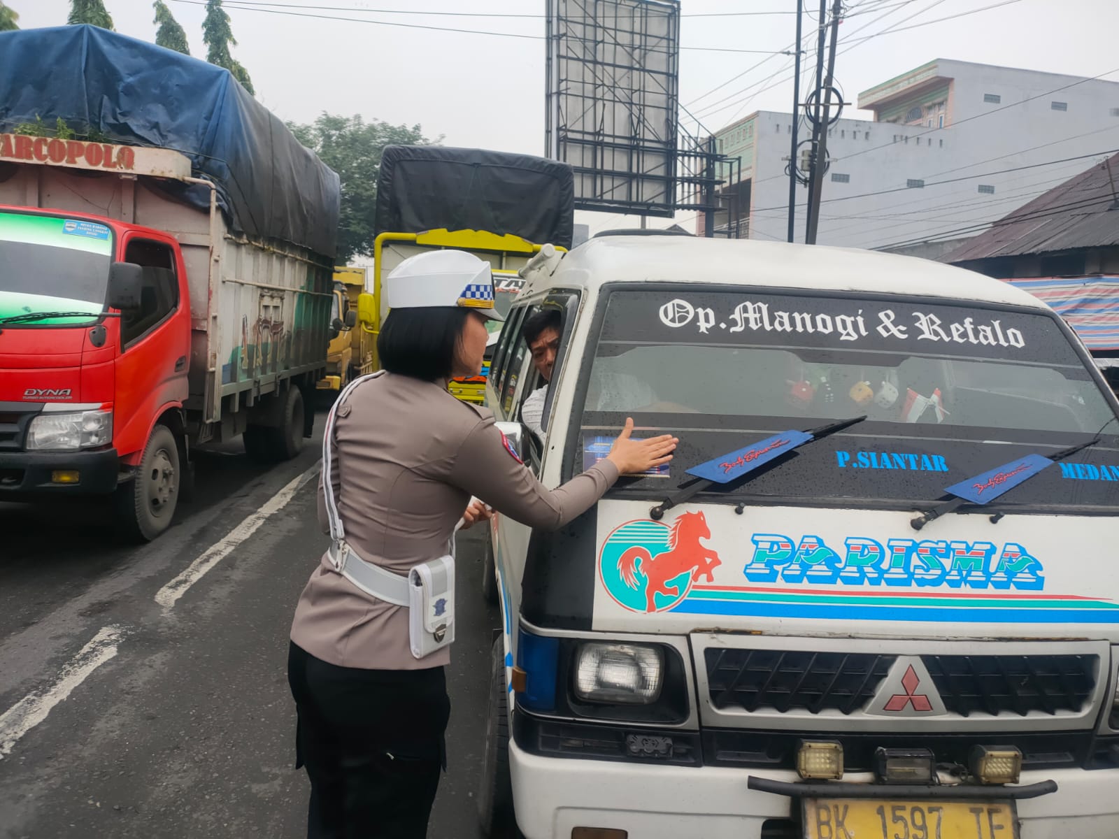 Giat Ops Zebra Toba 2024 Polresta Deli Serdang: Pasang Spanduk, Sosialisasi, Himbauan, Tempel Sticker, Berikan Brosur Tertib Berlalu Lintas Kepada Masyarakat