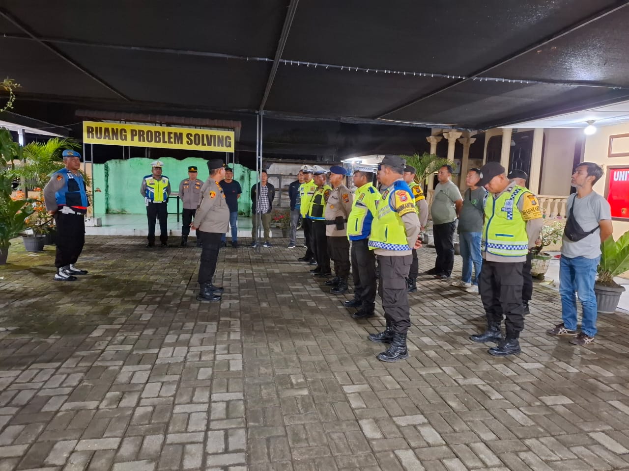 Kapolsek Perbaungan Polres Sergai Pimpin Patroli KRYD,Cegah Aksi Geng Motor dan Aksi Kejahatan Lain