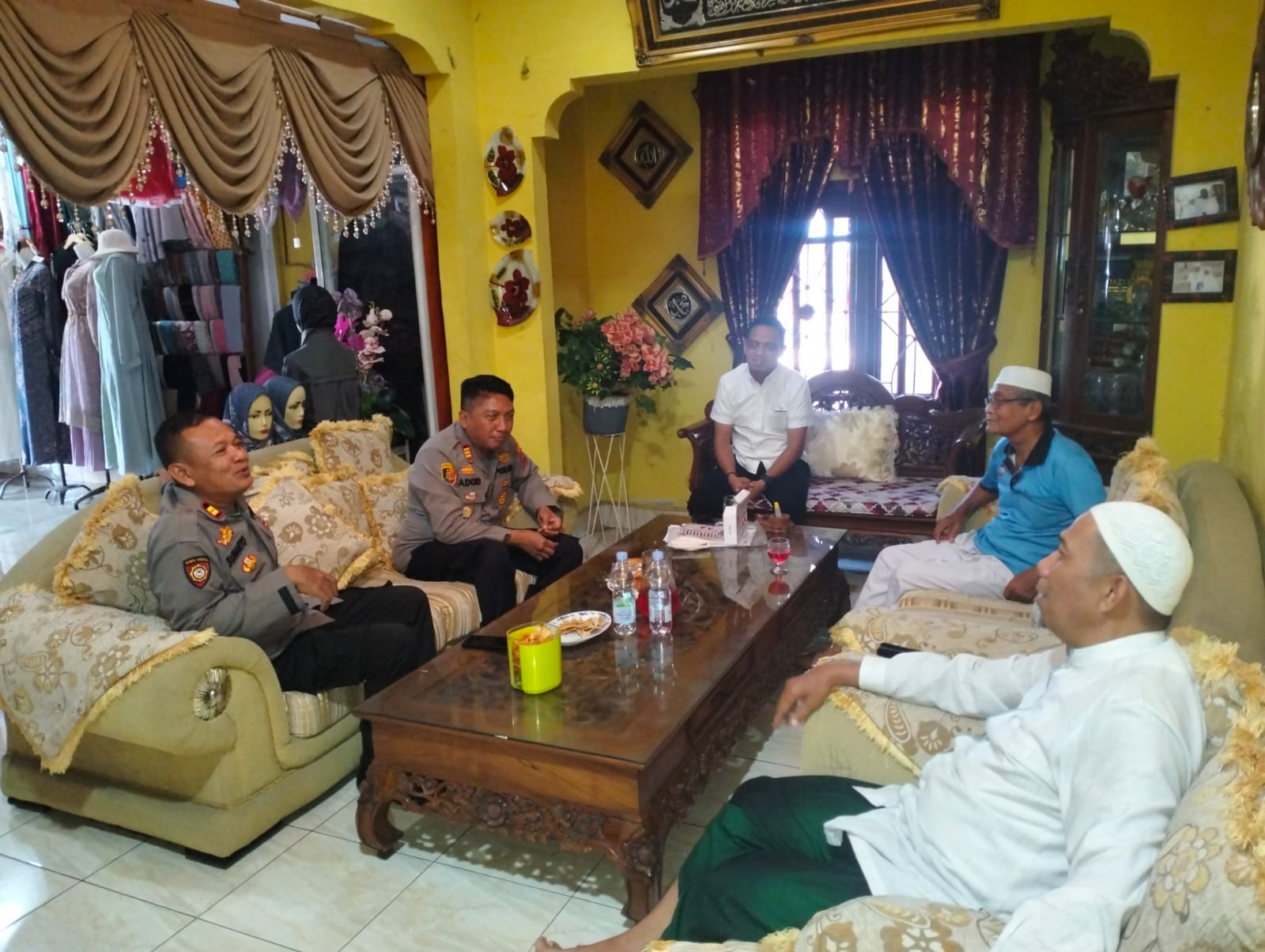 Polsek Dolok Masihul Polres Sergai Melaksanakan Silaturahmi dan Sosialisasi Pilkada Serentak Tahun 2024