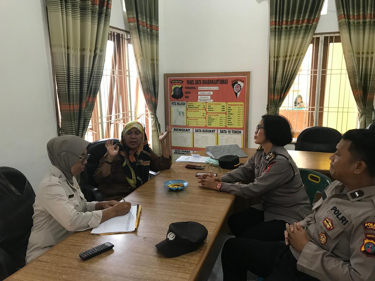 Cooling System Jelang Pilkada Polsek Stabat dan Perangkat Desa Wujudkan Pilkada Aman 2024