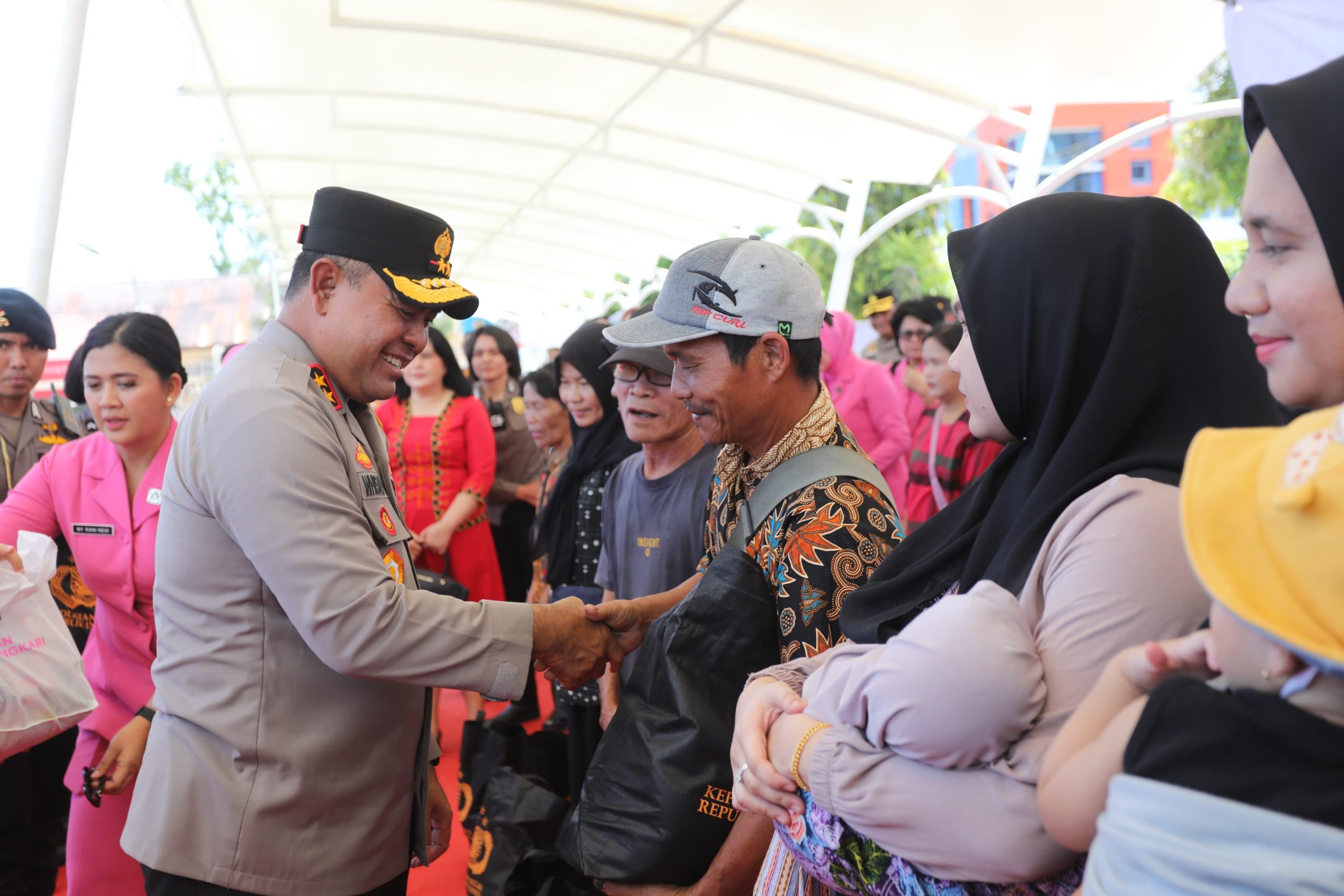 Polda Sumut Gelar Bakti Sosial dan Kesehatan Menjelang Pilkada 2024 di Nias