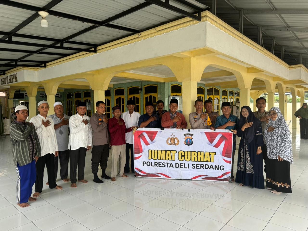 Polresta Deli Serdang Jadikan Jumat Curhat Sampaikan Pesan Kamtibmas Untuk Jaga Kondusifitas Sitkamtibmas