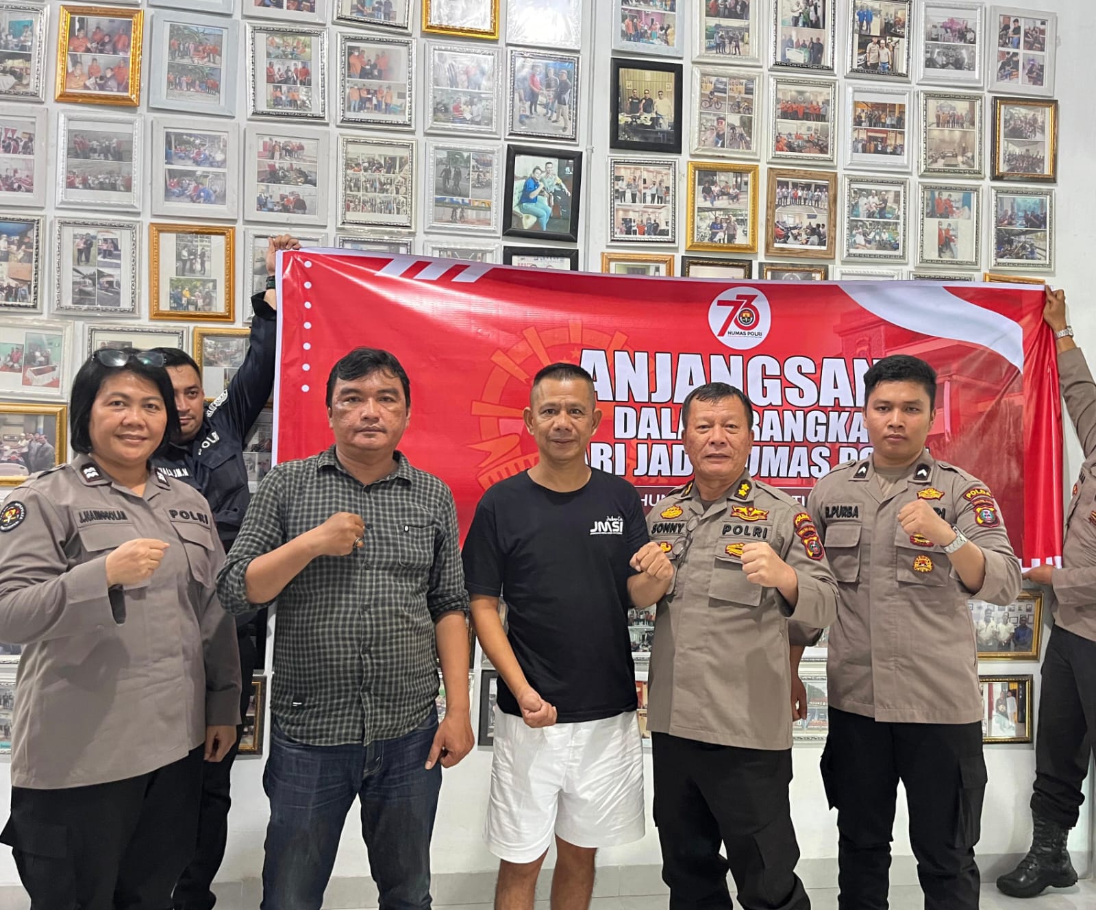 Anjangsana HUT ke-73 Humas Polri: Bidhumas Polda Sumut Jenguk Chairum Lubis