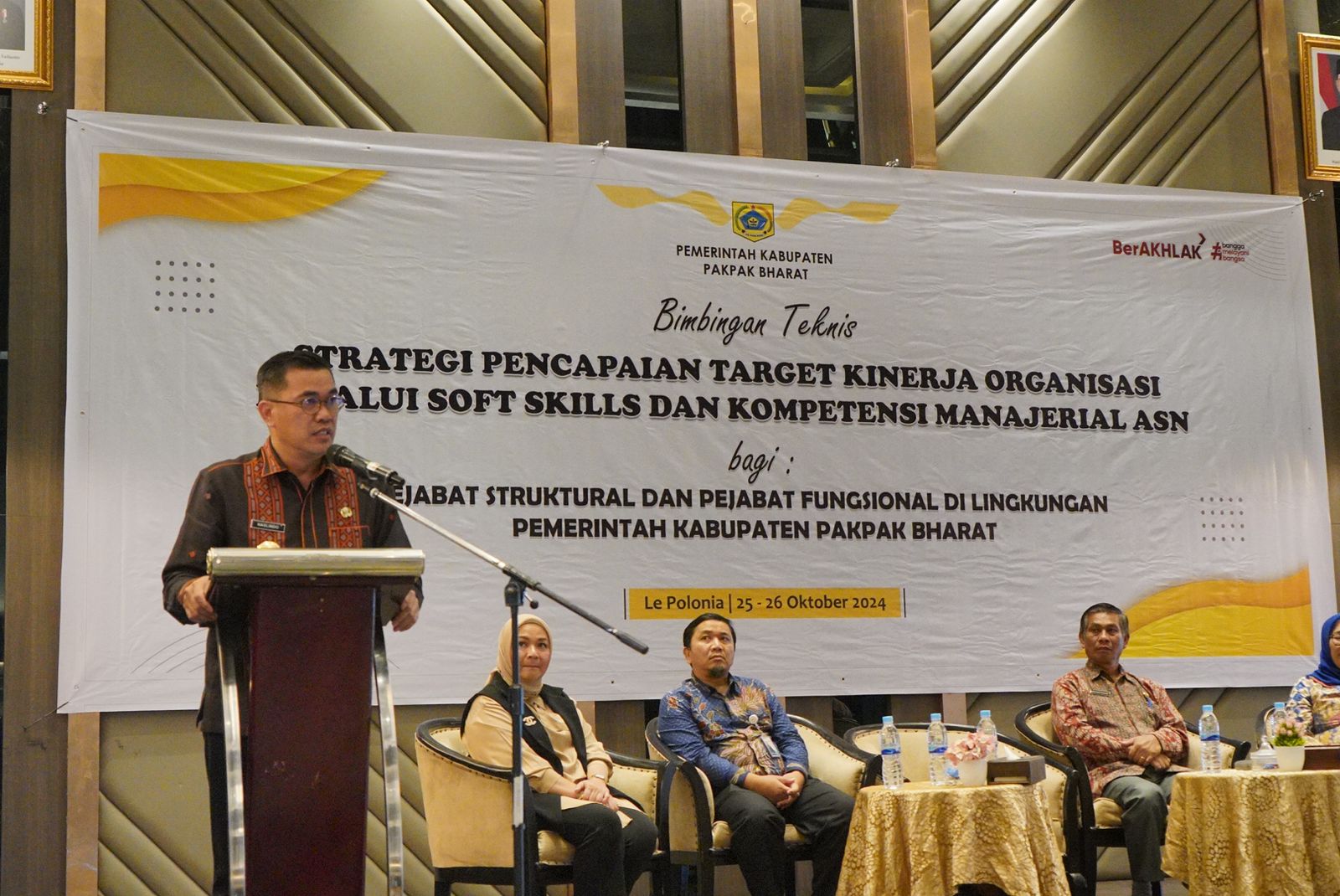 Pjs.Bupati Pakpak Bharat Memberikan Arahan Bagi Pejabat Tinggi Pratama Pejabat Administrator dan Pejabat Fungsional