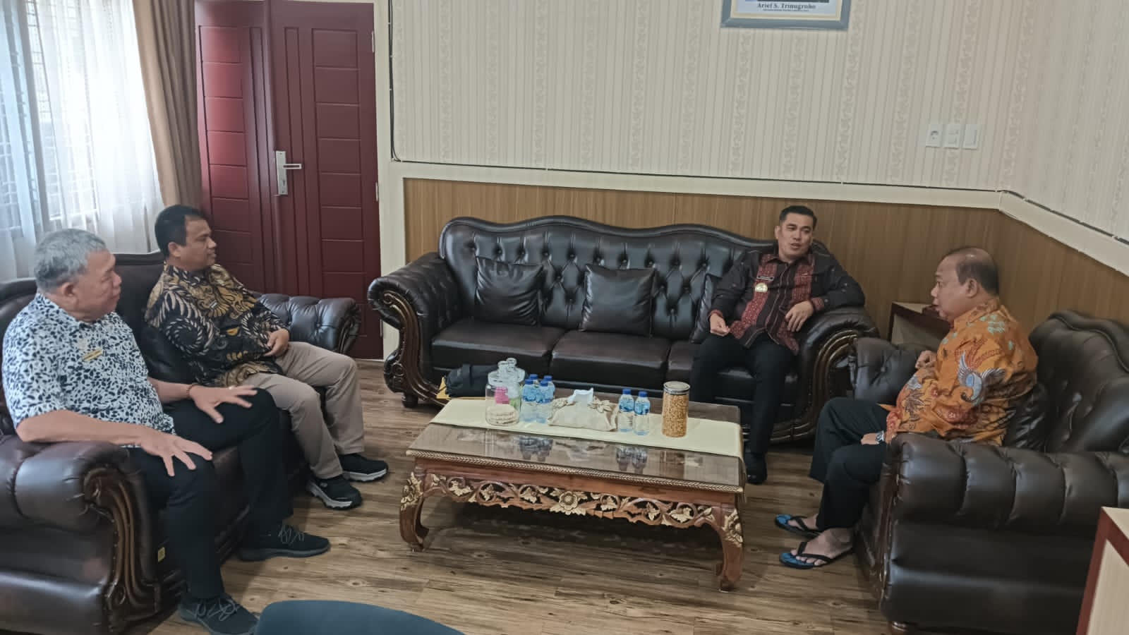 Pjs.Bupati Pakpak Bharat Melakukan Kunjungan ke Kantor Dinas Ketapang dan Holtikultura Provsu