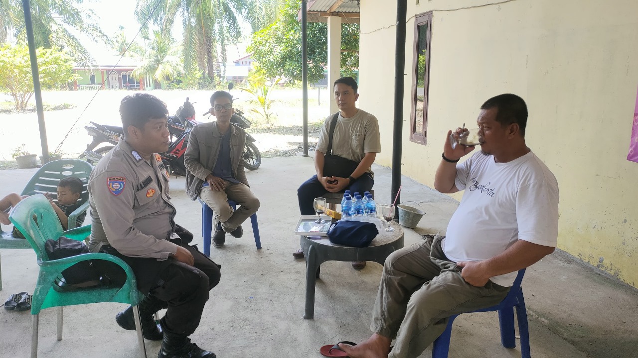 Bhabinkamtibmas Desa Tanjung Pasir Lakukan Sambang dan Tatap Muka, Sampaikan Pesan Kamtibmas Menjelang Pilkada 2024